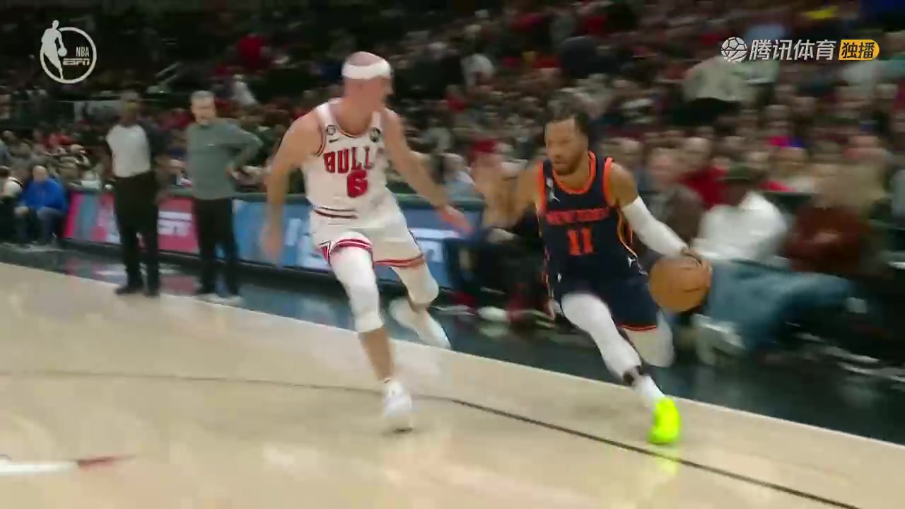 秀??！布倫森腳踝終結(jié)將卡魯索晃倒坐地！再三分殺死比賽（布倫森集錦）